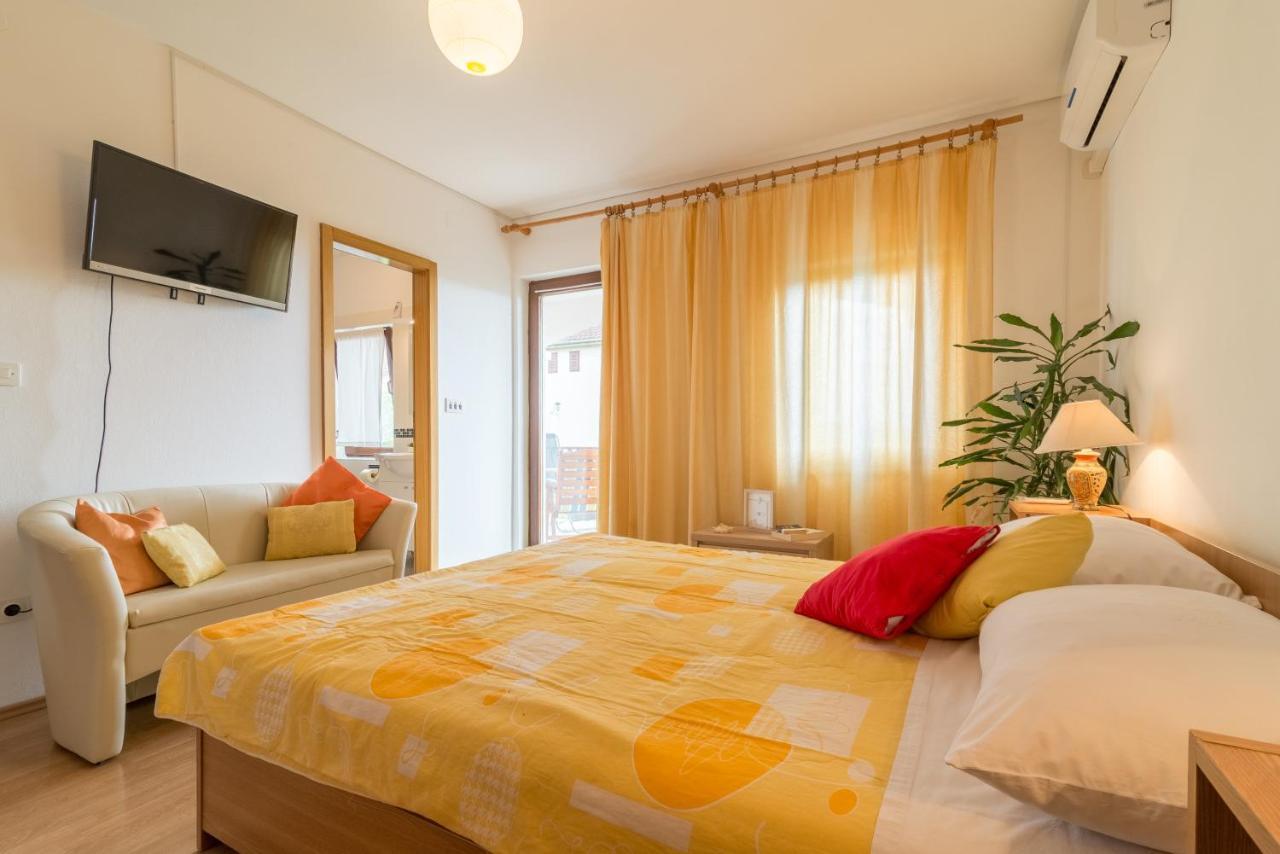 Apartments Bepina 비오그라드나모루 외부 사진